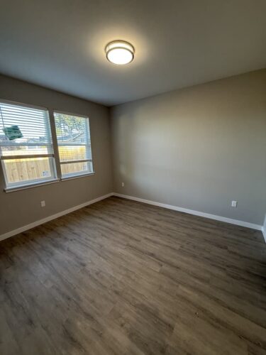 electrician-salem-oregon-creative-electric-10-20-2025-11