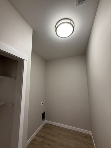 electrician-salem-oregon-creative-electric-10-20-2025-18