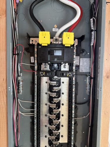 electrician-salem-oregon-creative-electric-2-16-2025-0010