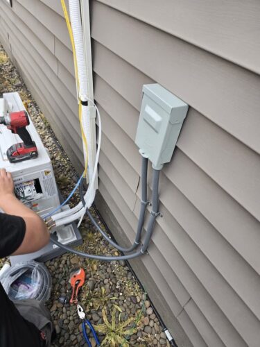 electrician-salem-oregon-creative-electric-3-23-2025-002