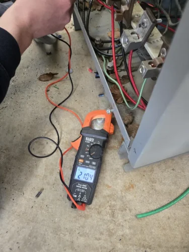 electrician-salem-oregon-creative-electric-3-30-2025-0022