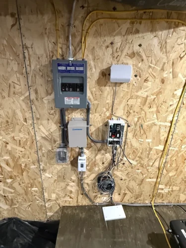 electrician-salem-oregon-creative-electric-4-20-2025-0018