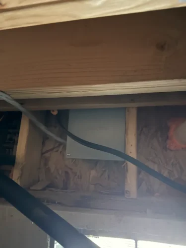 electrician-salem-oregon-creative-electric-4-20-2025-0037