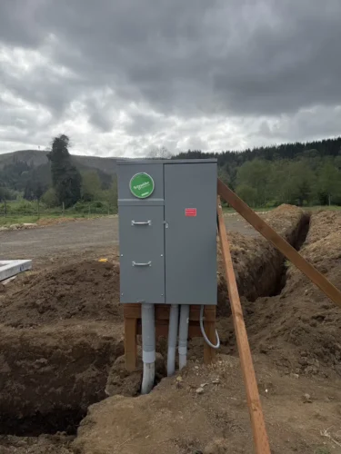 electrician-salem-oregon-creative-electric-4-27-2025-001