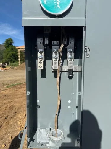 electrician-salem-oregon-creative-electric-6-15-2025-002