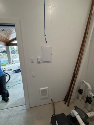 electrician-salem-oregon-creative-electric-6-29-2025-0041