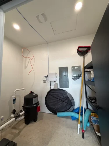 electrician-salem-oregon-creative-electric-6-29-2025-0042