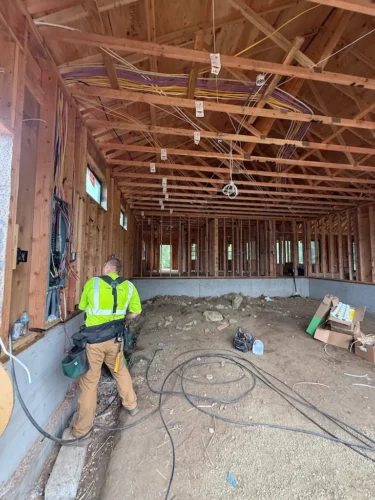electrician-salem-oregon-creative-electric-7-6-2025-003 (1)
