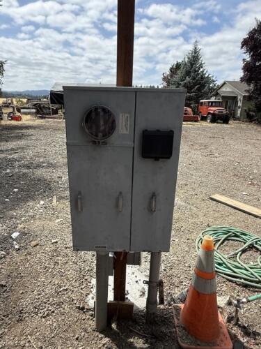 electrician-salem-oregon-creative-electric-8-4-2025-7